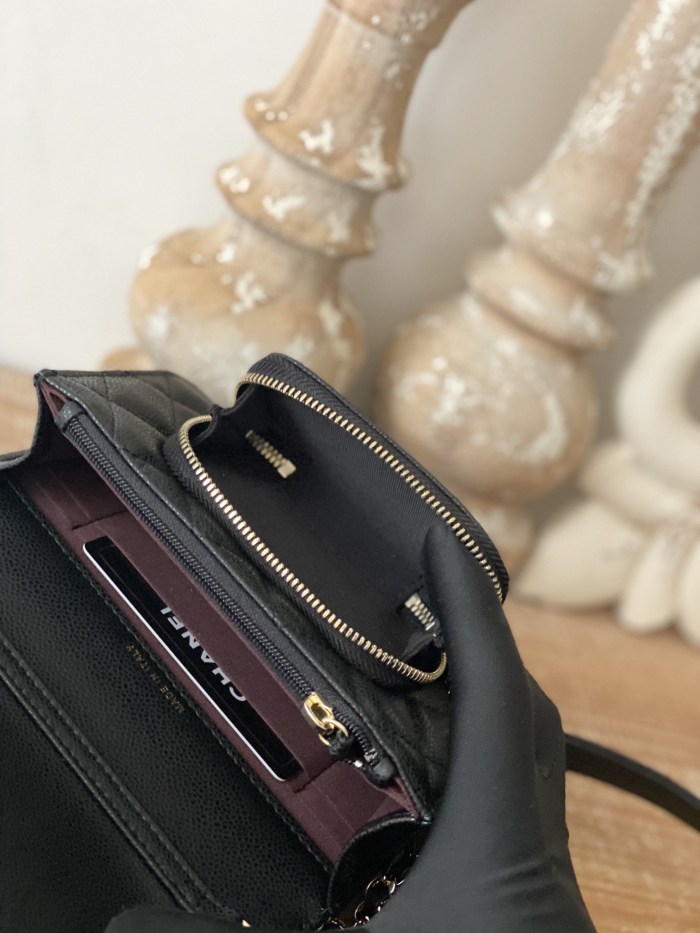 Handbag   Chanel  81215  size  15 Cm