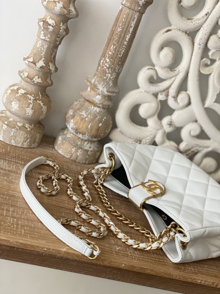 Handbag   Chanel  3476  size  17*23*7* cm