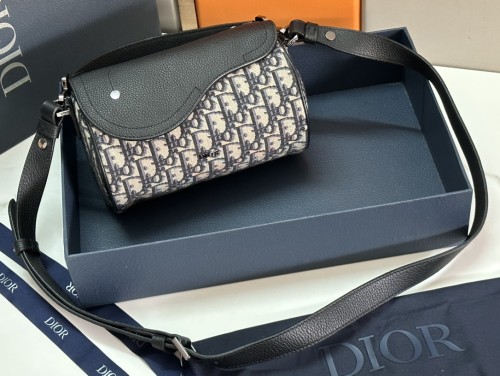 Handbag  Dior  93368  size  21x12 x 12  cm