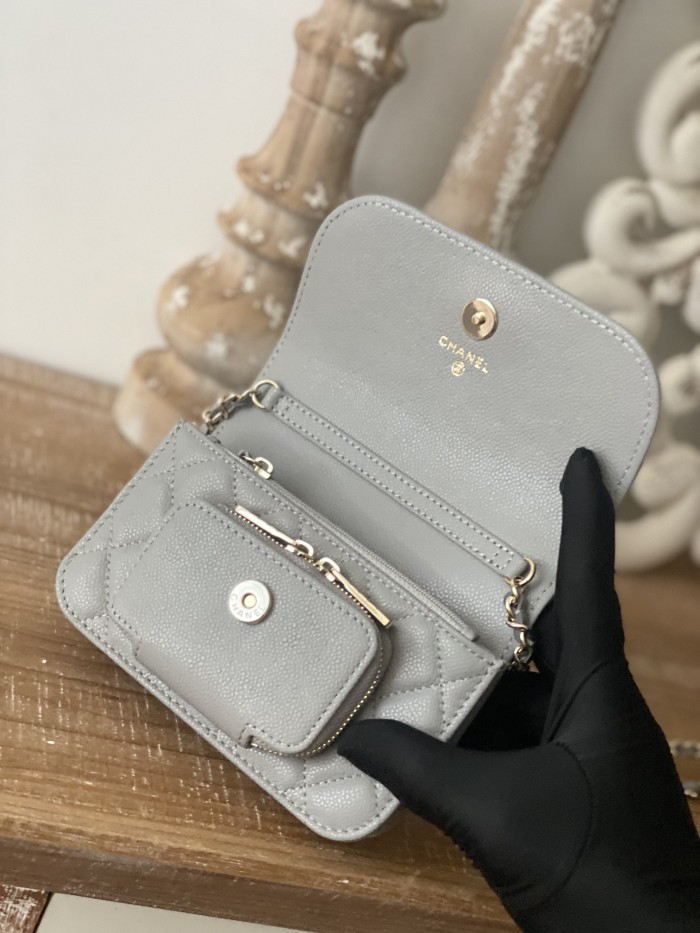 Handbag   Chanel  81215  size  15 Cm