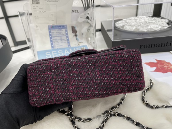 Handbag   Chanel  size 20 cm