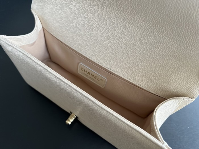 Handbag   Chanel  size  25 cm