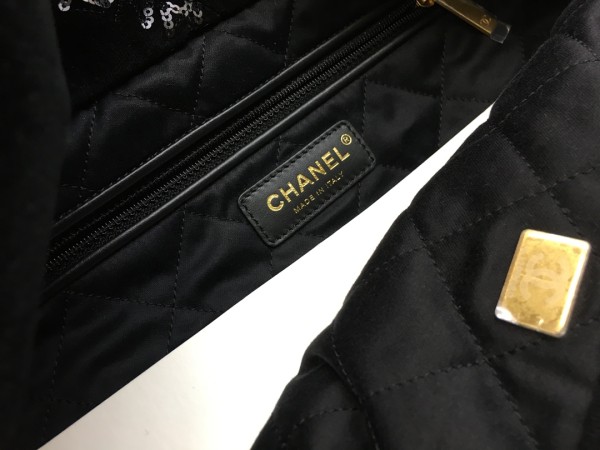  Handbag   Chanel  size  39*42*8 cm