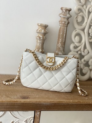 Handbag   Chanel  3476  size  17*23*7* cm