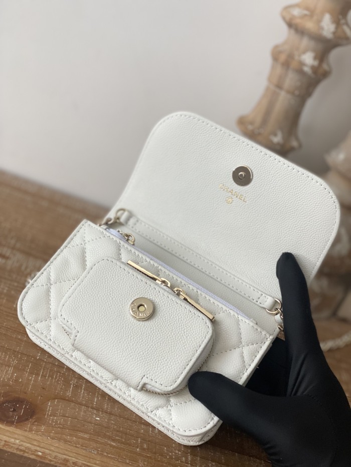 Handbag   Chanel  81215  size  15 Cm