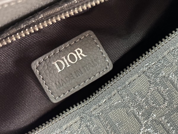 Handbag  Dior  93335  size  22 x 10.5 x 12.5  cm
