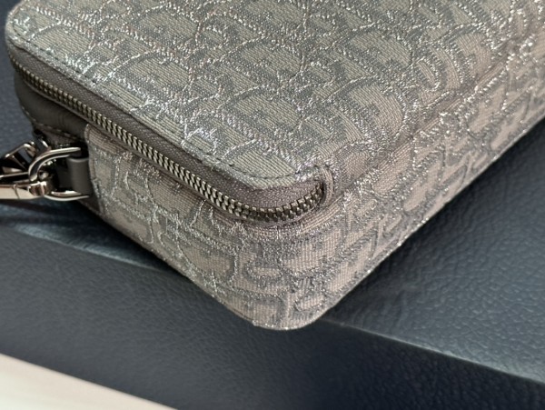 Handbag  Dior   93310  size  17 x 12.5 x 5   cm