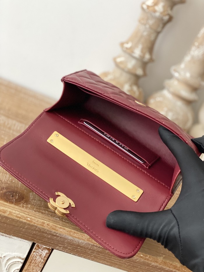 Handbag   Chanel  AP81214  size  10*18*4.5 cm