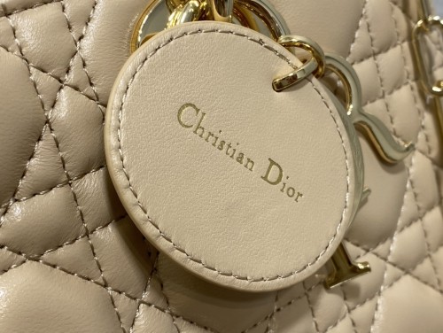 Handbag   Dior size  26*6*14 cm