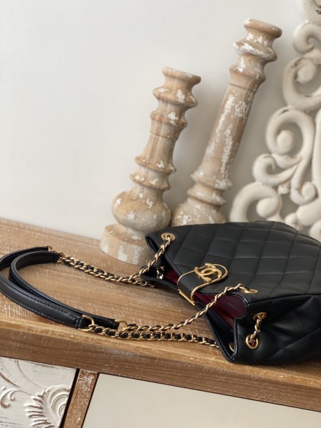 Handbag   Chanel  3477  size  22*25*9* cm