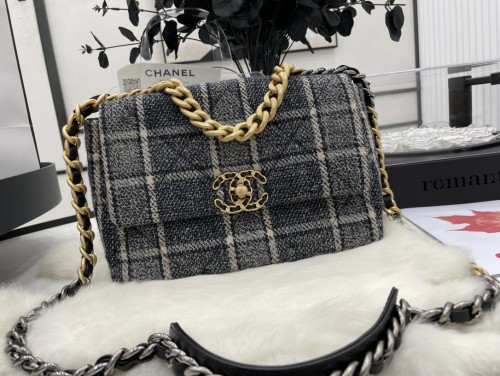  Handbag   Chanel  AS1160  size  26 cm