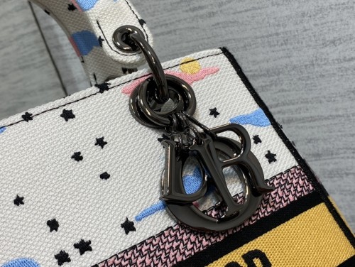 Handbag  Dior  size  24 cm