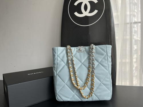 Handbag   Chanel  3519  size  30cm37cm10 cm