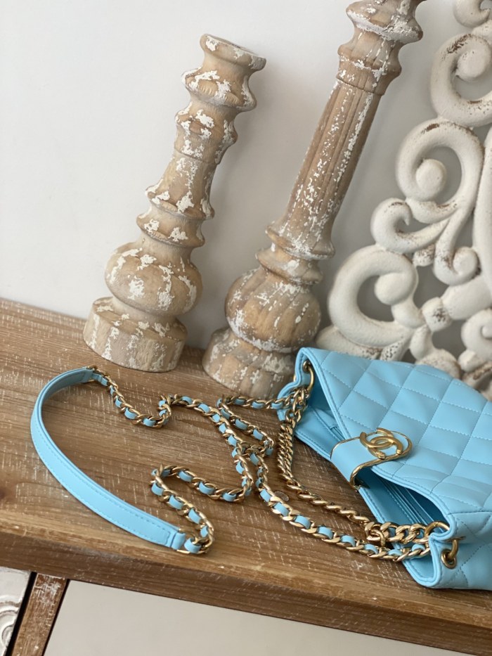 Handbag   Chanel  3476  size  17*23*7* cm