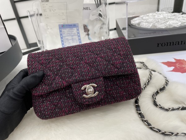 Handbag   Chanel  size 20 cm