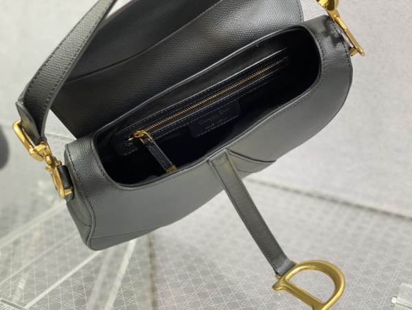  Handbag   Dior  size   25.5 cm