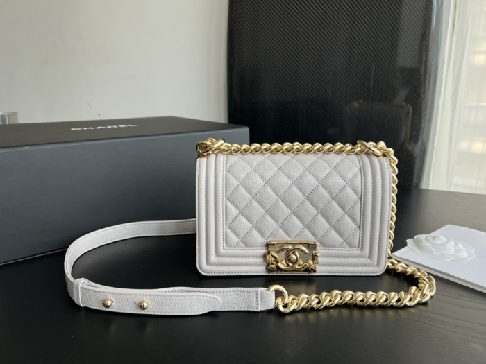 Handbag   Chanel  size  20 cm