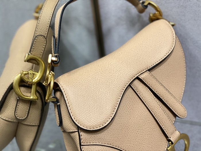  Handbag   Dior  size 19.5 cm