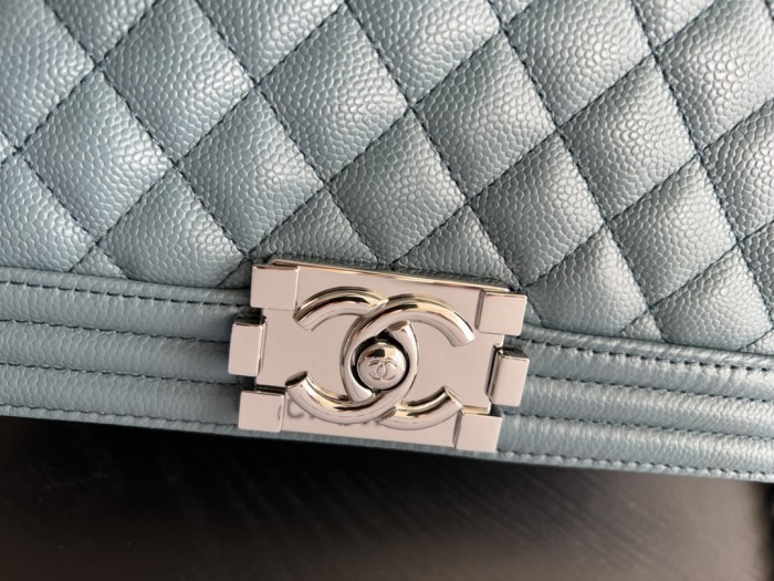 Handbag   Chanel  size  25 cm