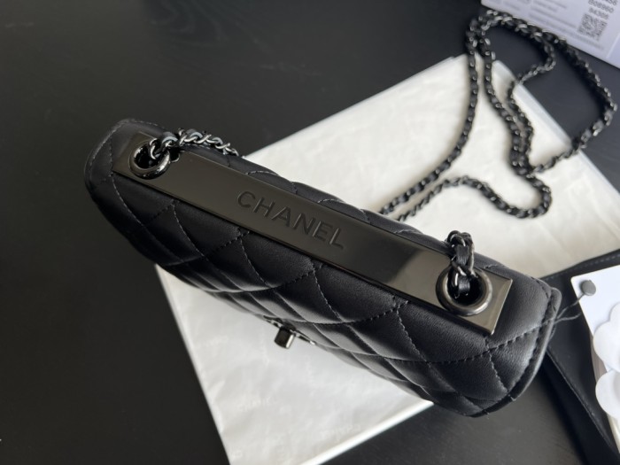  Handbag   Chanel  84456  size  19 cm