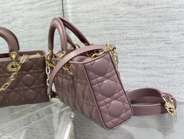 Handbag   Dior  size  26*6*14 cm