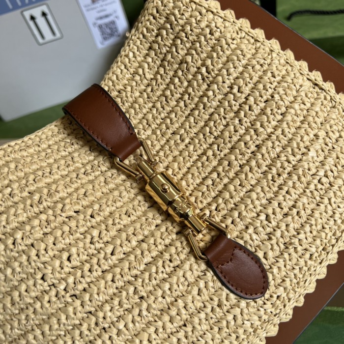 Handbag   Chanel  636712  size 35.5*25*4.5 cm