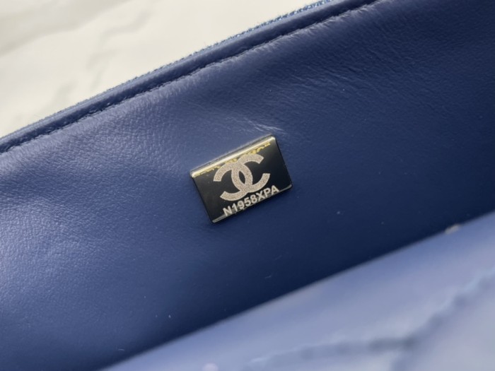 Handbag   Chanel  size 25 cm