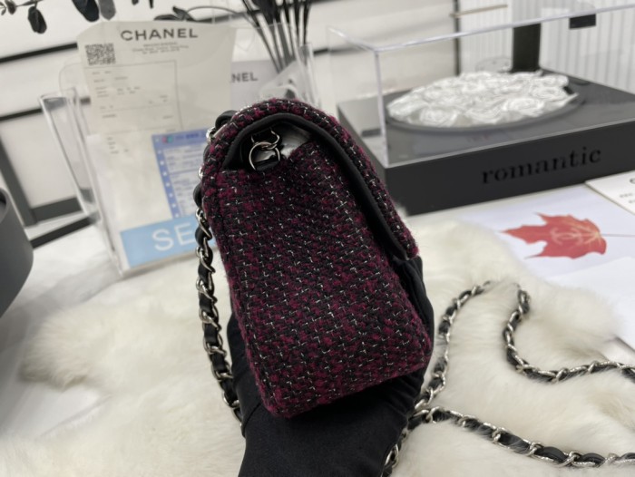 Handbag   Chanel  size 20 cm