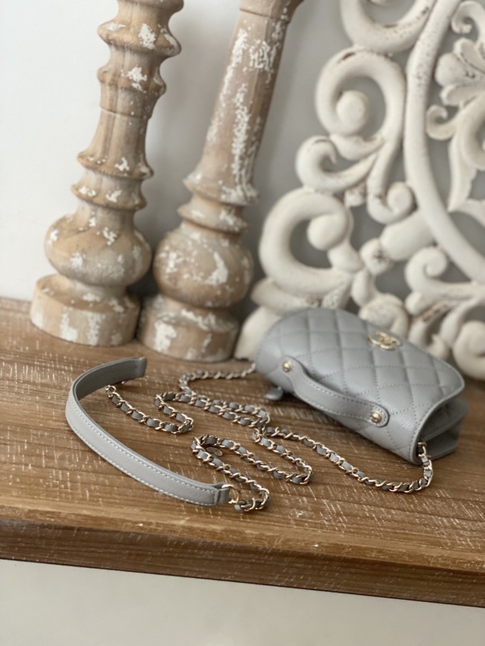 Handbag   Chanel  81215  size  15 Cm