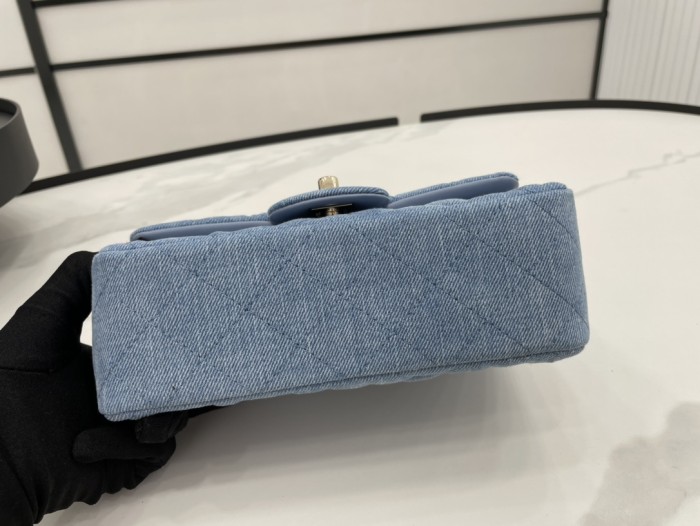 CHANEL 22c Early Spring Crossbody Bags AS1786-B07306-NG353 size 18*7*13cm