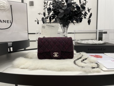 Handbag   Chanel  size 20 cm