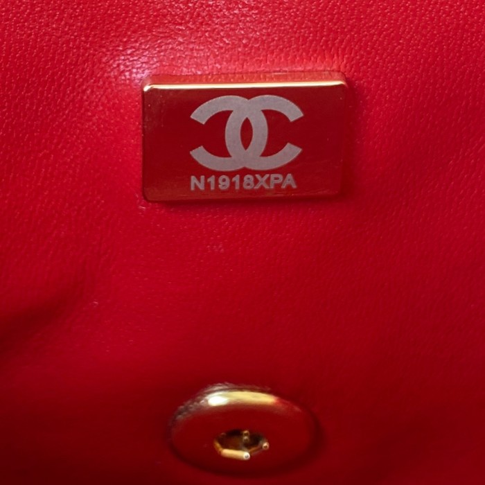 Handbag   Chanel  AS3366  size  20X9X13.5 Cm