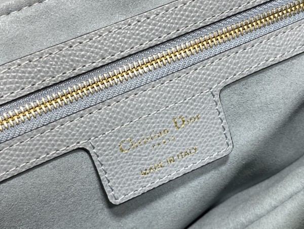 Handbag   Dior  size 25.5 cm