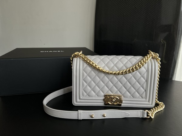 Handbag   Chanel   size 25 cm