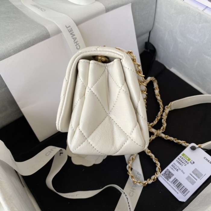 Handbag   Chanel  AS3365  size  17X8.5X11.5 Cm
