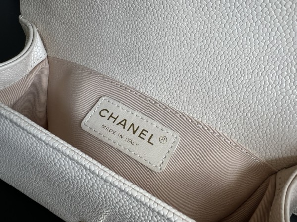 Handbag   Chanel  size 20 cm