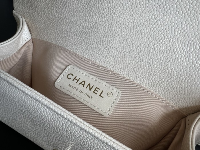 Handbag   Chanel  size 20 cm