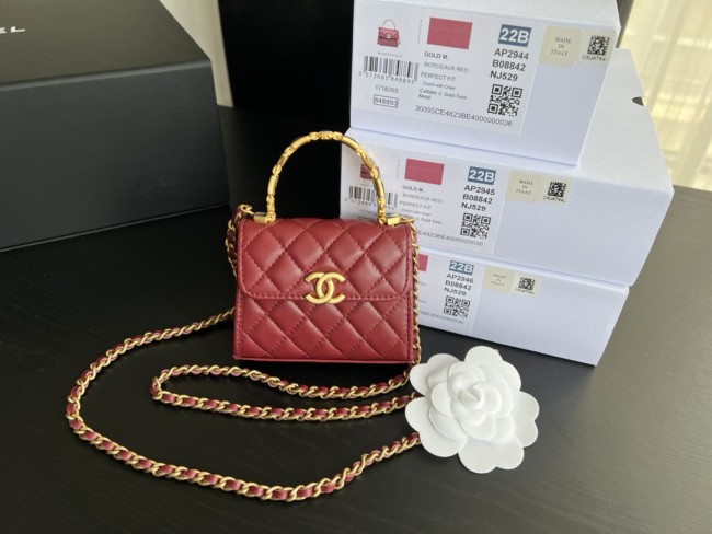 Handbag   Chanel  AP2946  size  8.5cmx11cmx4 cm 