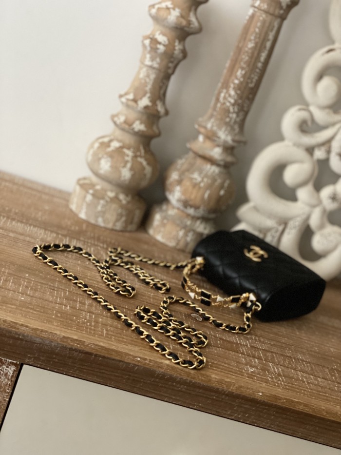 Handbag   Chanel   AP81212  size  8.5*11*4 cm