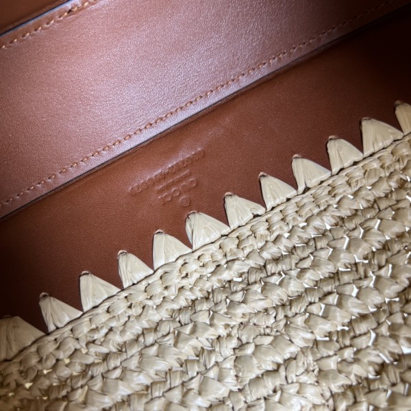 Handbag   Chanel  636712  size 35.5*25*4.5 cm