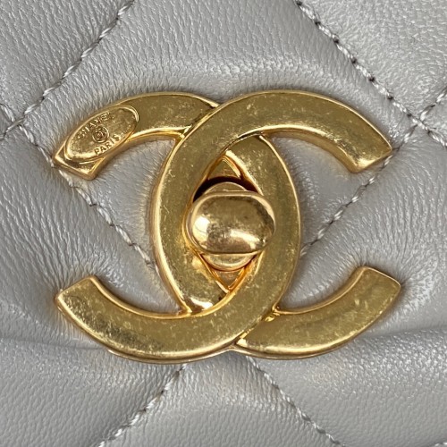 Handbag   Chanel  AS3367  size  23X10X15.5 Cm