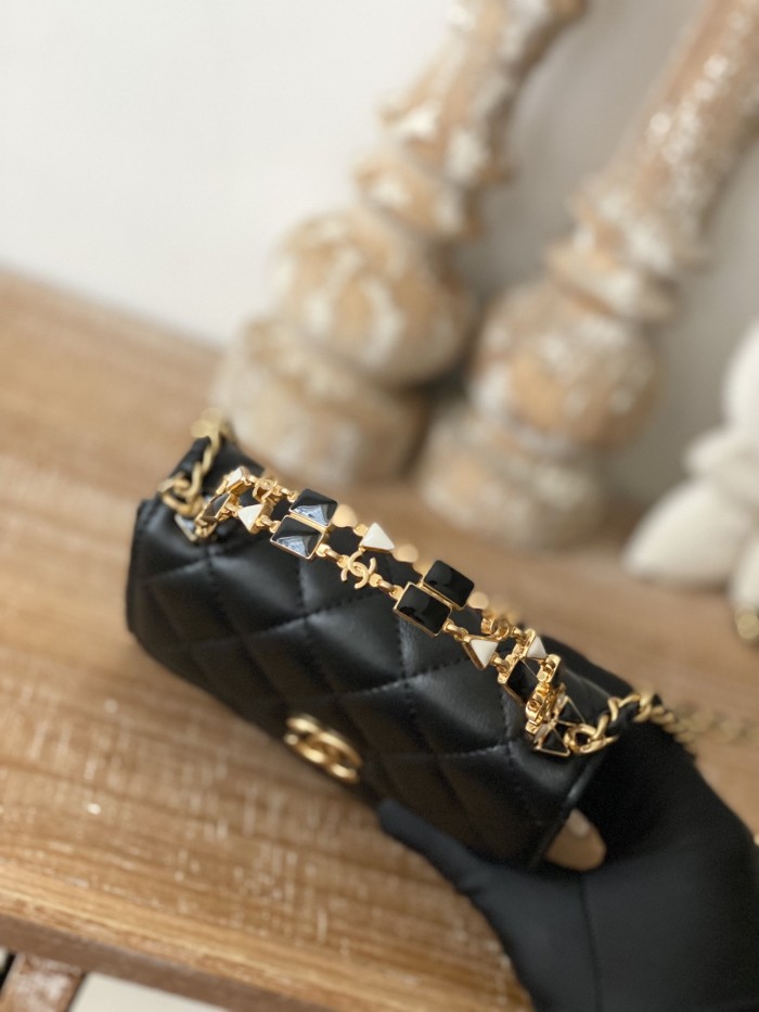 Handbag   Chanel  AP81213  size  11.5*14.5*5.5 cm