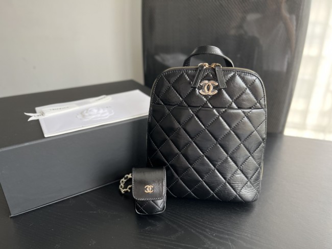  Handbag   Chanel  3332  size 22cmx23 cm