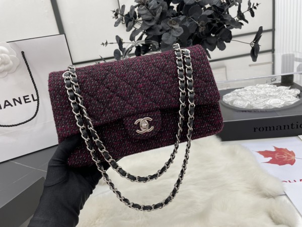 Handbag   Chanel  size  25 cm