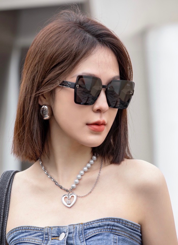 sunglasses Dior 7111