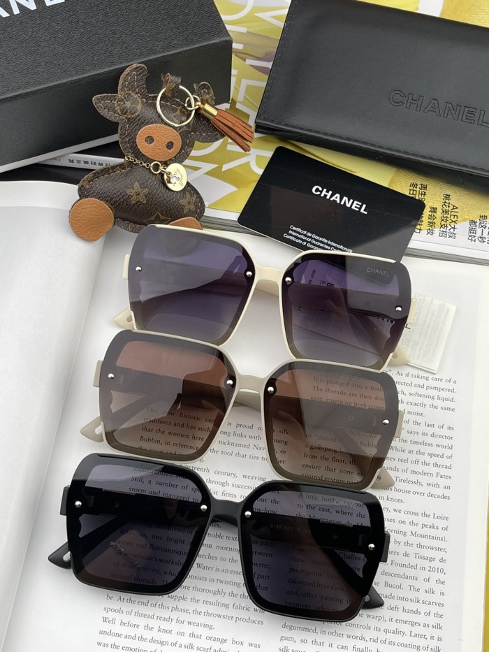 Sunglasses Chanel CH1855