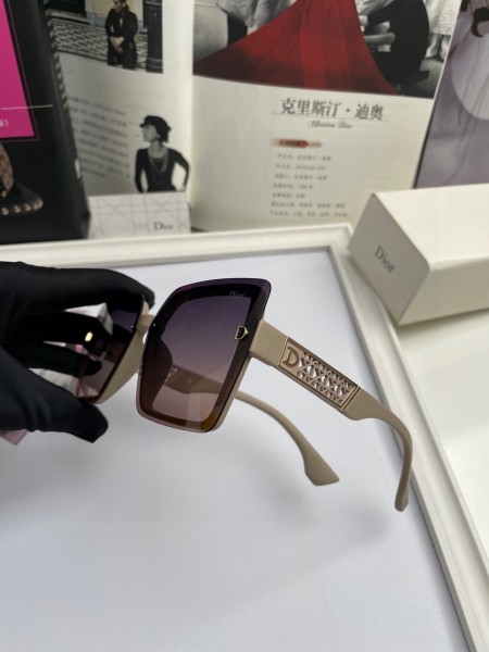 sunglasses Dior 7111