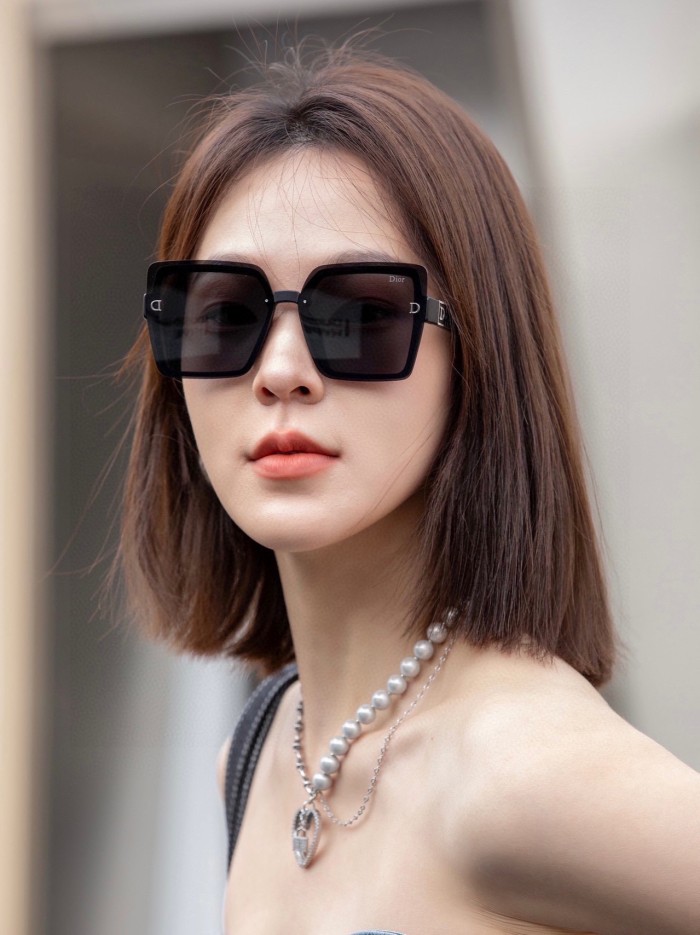 sunglasses Dior 7111