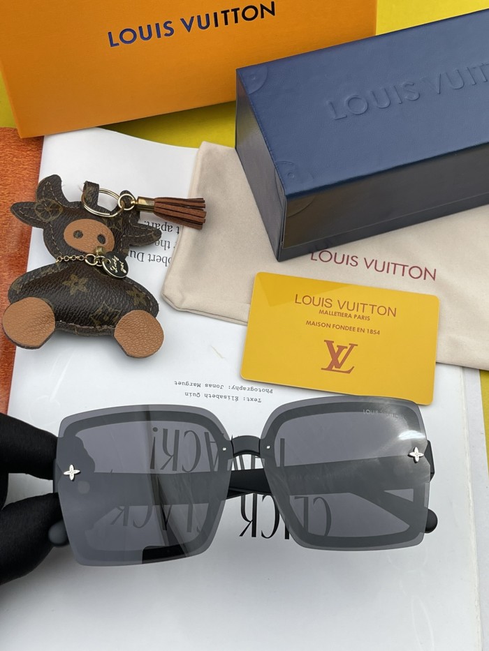Sunglasses Louis Vuitton L7291