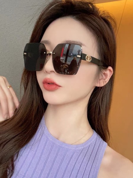 Sunglasses Gucci G1365